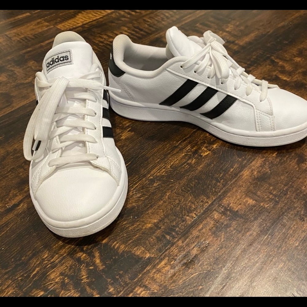 Adidas Grand Court shoes
